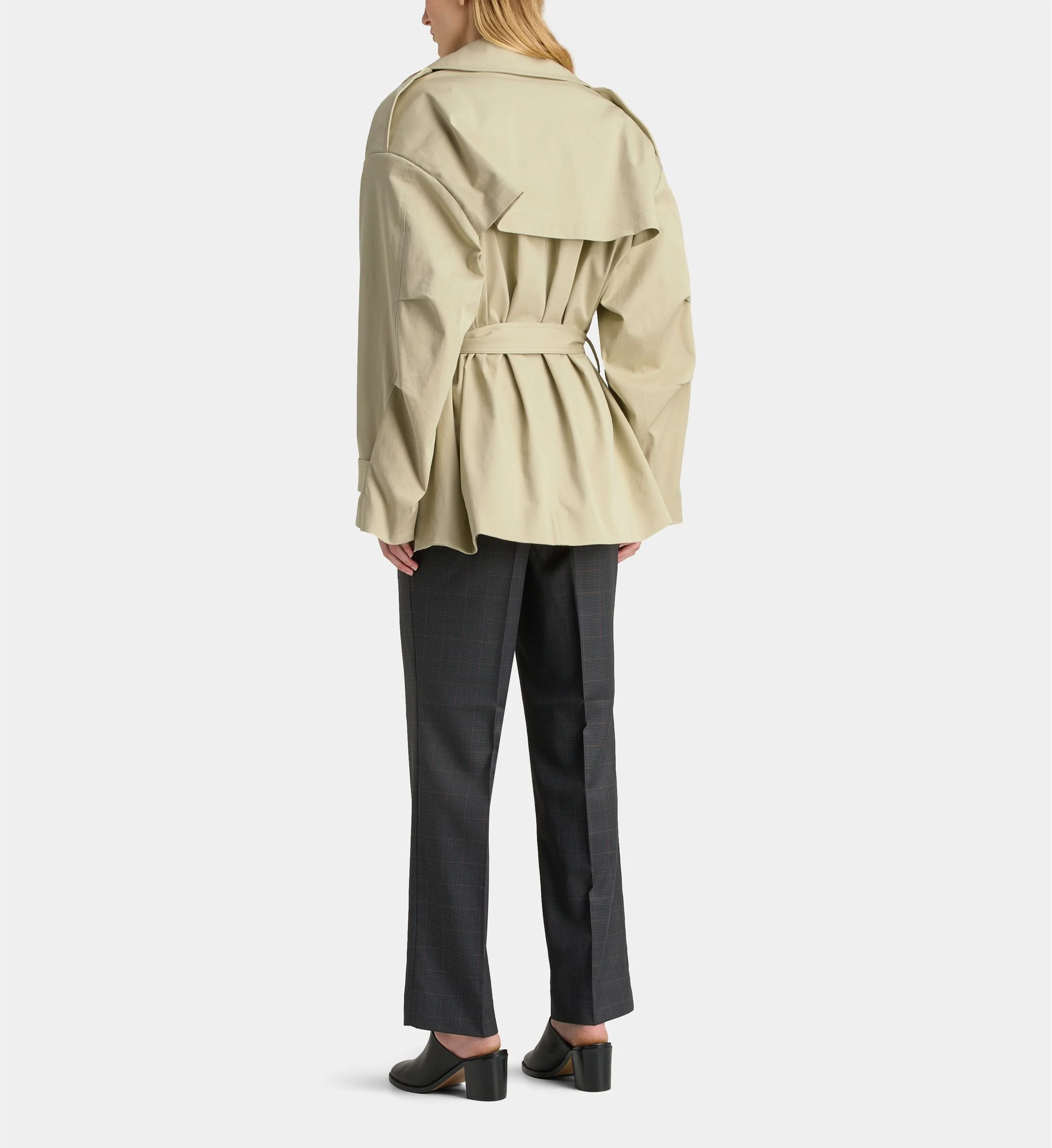 Model back